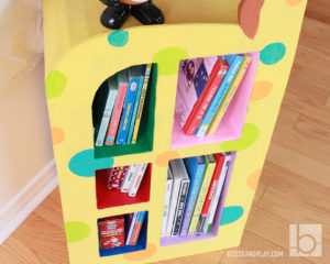 cardboard bookshelf DIY tutorial