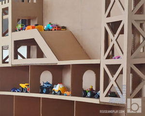 Toy Car Display Garage out of cardboard Front